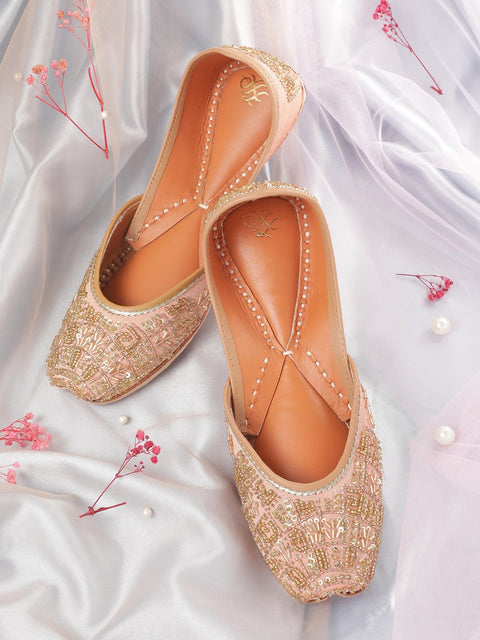 Women Ethnic Embellished Mojaris